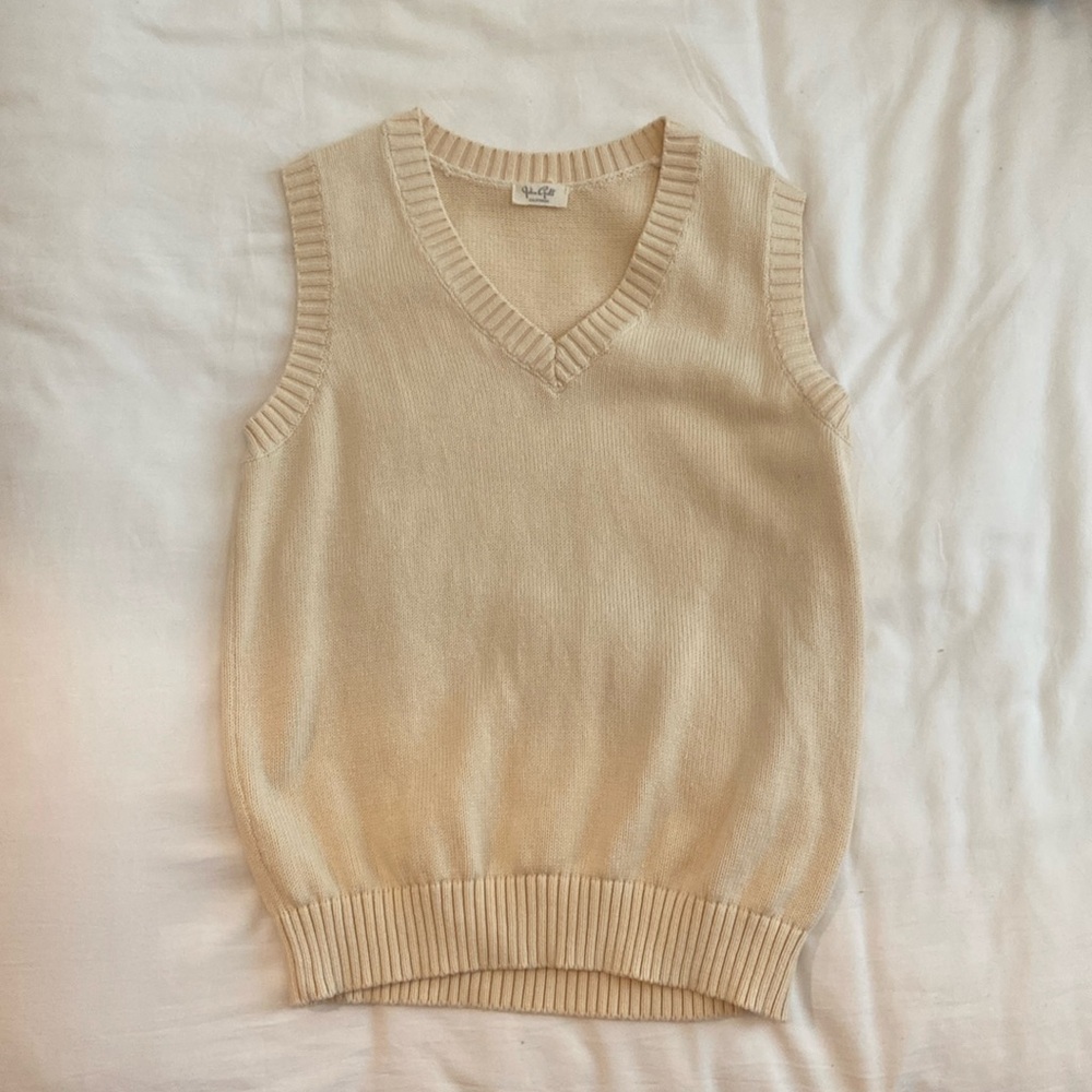 Brandy Melville sweater tank top